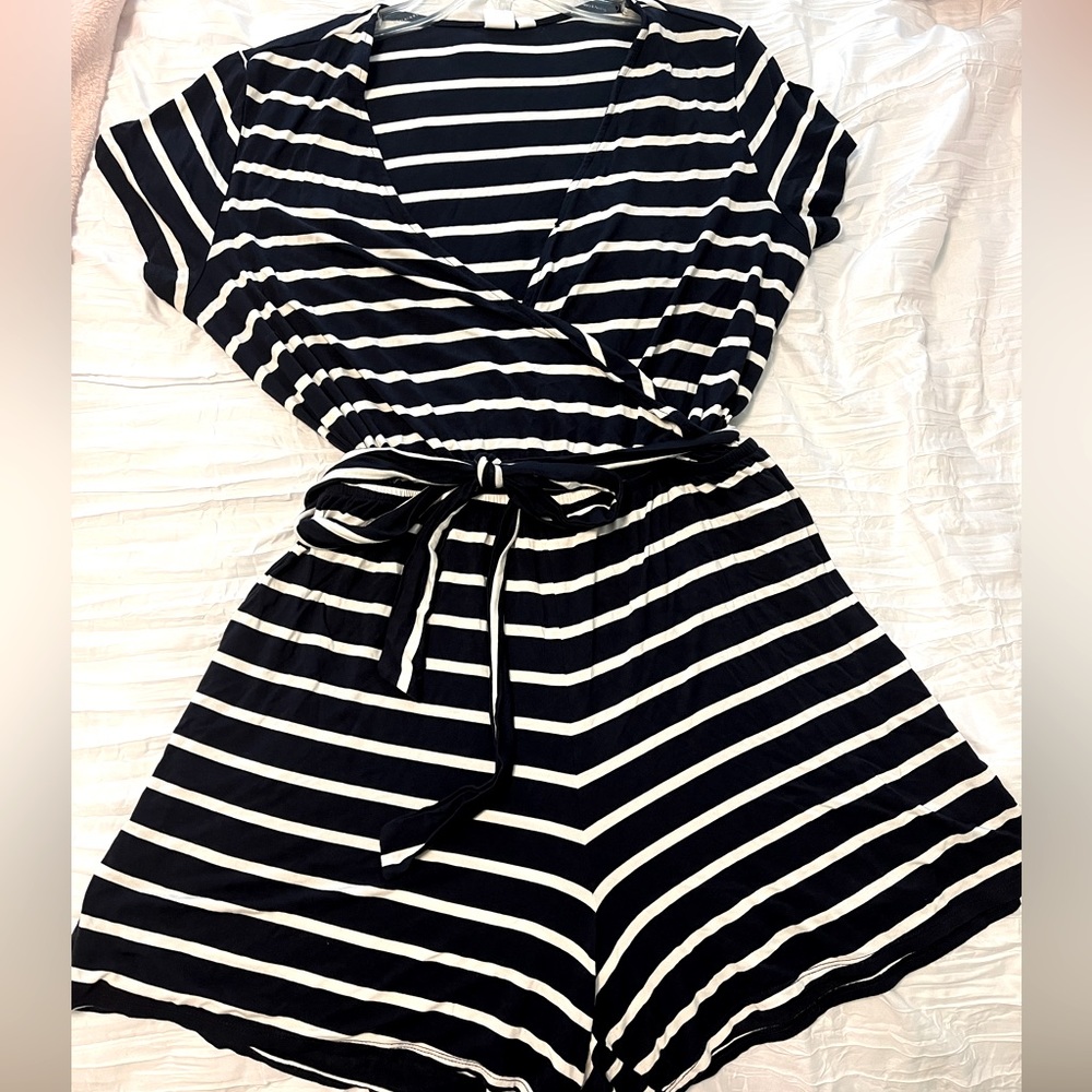 GAP shorts romper   Size L